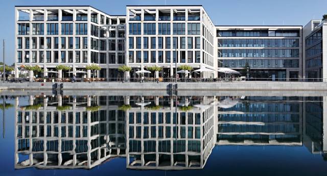 RIVA – Hafenpromenade